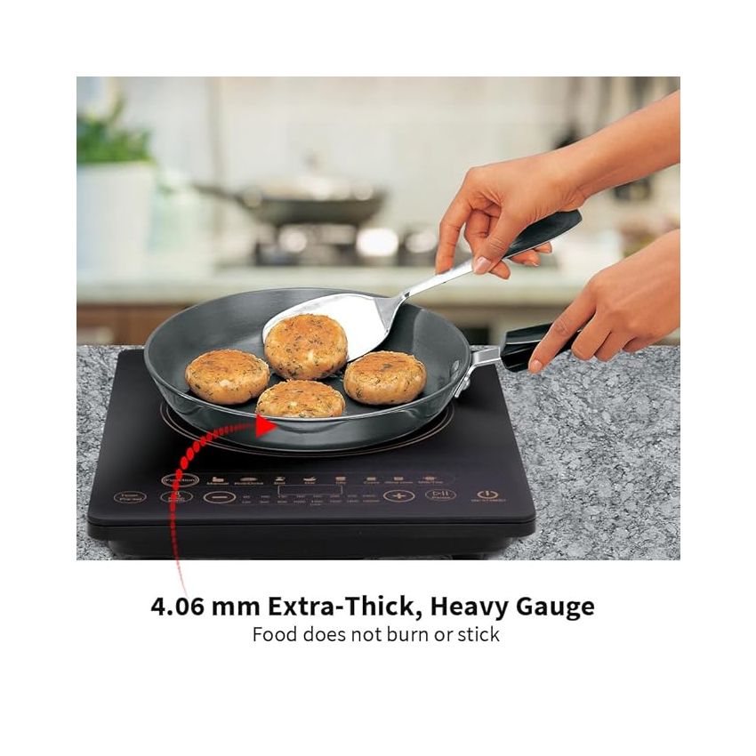 Hawkins Futura 22 cm Frying Pan, Hard Anodised Fry Pan with Stainless Steel Lid, Frypan with Extra Height and Rounded Sides, Small Frying Pan, Black (AF22RS)