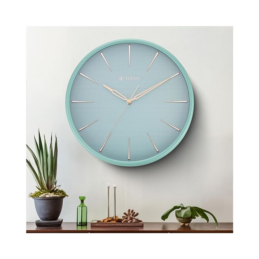 Titan Plastic Contemporary Peacock Green Wall Clock in A Matte Finish with A Textured Dial 32.5 X 32.5 Cm (Medium), Analog