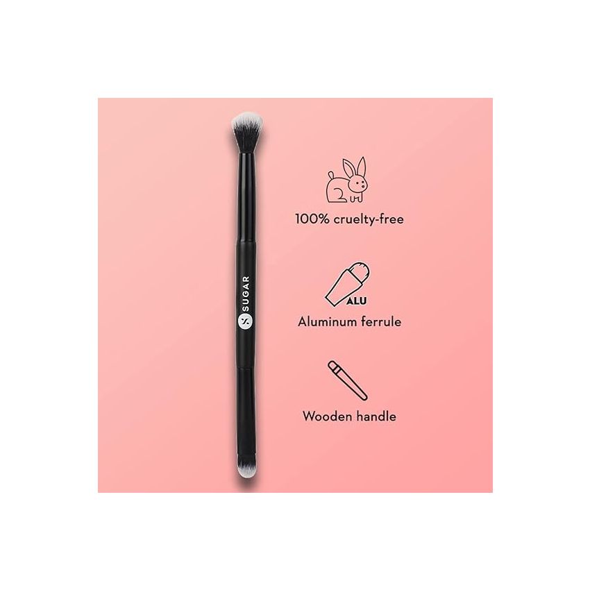 SUGAR Cosmetics - Blend Trend - 413 Flat + Round XL Dual Eyeshadow Brush (Flat and Extra Round Tip) - Synthetic Bristles and Wooden Handle
