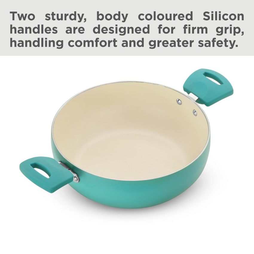 Roll over image to zoom in        Hawkins 3 Litre Cook n Serve Casserole, Aqua Casserole with Glass Lid, Aqua Blue (IUC30G)