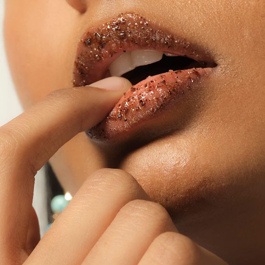 mCaffeine Lip Polishing Kit with Coffee Lip Scrub & Choco Lip Balm for Dark, Chapped & Pigmented Lips | 85% Reduction in Dark Lips | Keeps 24Hr Moisturization | 100% Vegan