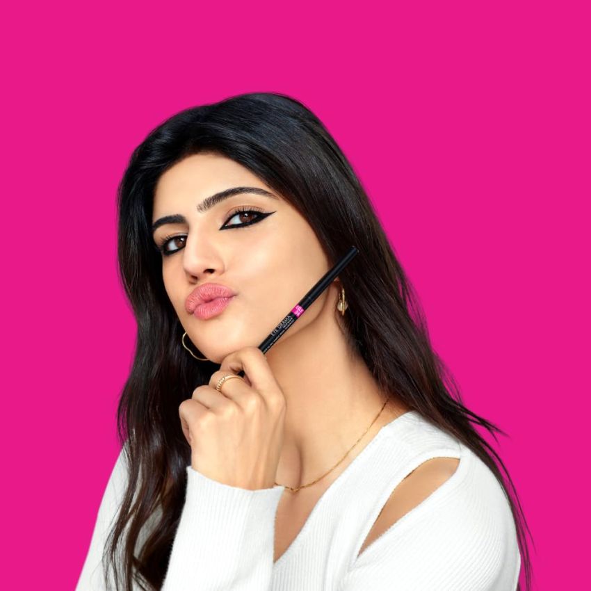 LAKMÉ Elle 18 Eye Drama Bold Black Pencil Kajal 0.35 G, Matte Finish Kajal Black, Waterproof, Smudge Proof & Long Lasting Kajal With Matte Finish