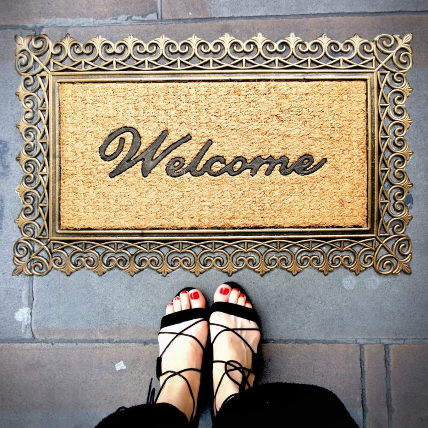 Onlymat Natural Coir Black & Gold Welcome Printed Doormat with Attractive Designed Border Long-Lasting, Heavy Duty, Large & Thick Entryway Rug for Indoor & Covered Door Entrances (75 cm x 45 cm)