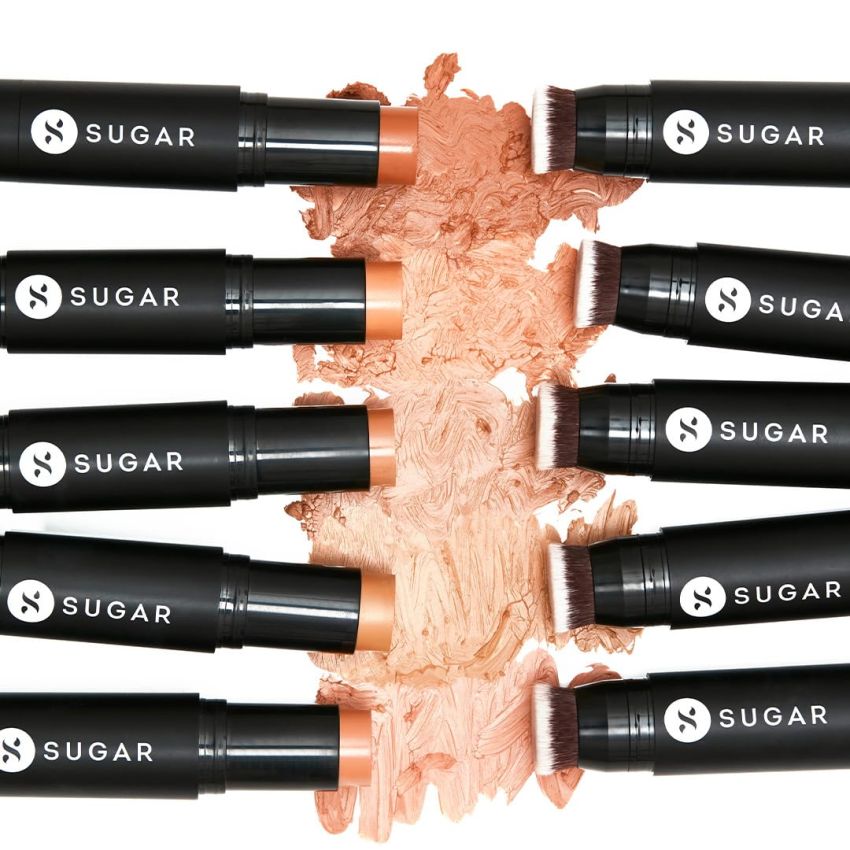 SUGAR Cosmetics Ace Of Face Foundation Stick with In-Built Brush | Lasts 24hrs | Waterproof & Full Coverage | Panstick | 12gm - 07 Vanilla Latte (Fair, Golden Undertone)