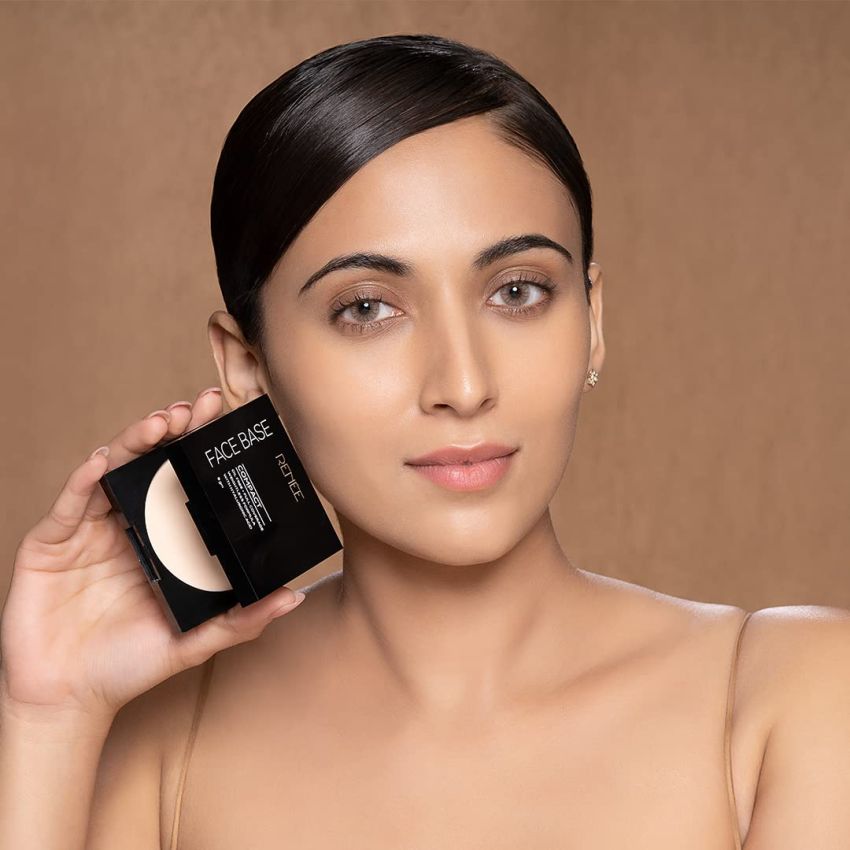 RENEE Face Base Compact Powder Chestnut Beige 9gm, Enriched With Hyaluronic Acid & Vitamin E, Long - Lasting, Easy Blend, Matte Finish, for All Skin Types