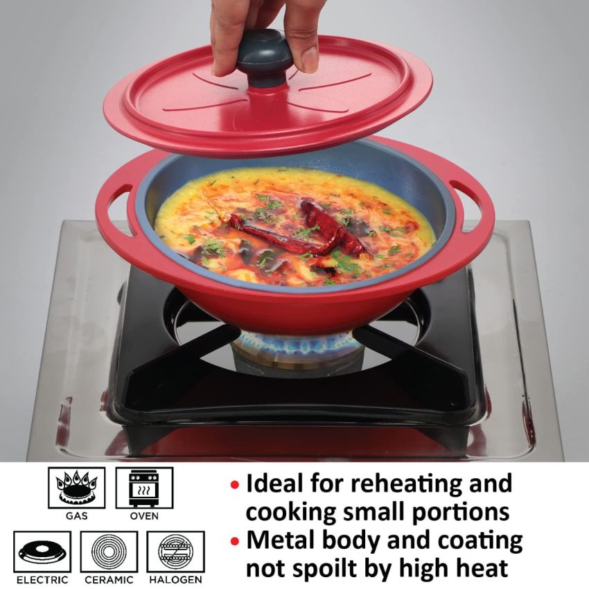 Hawkins Aluminium 0.75 liter Mini Casserole with Lid, Round Series Die-Cast Pan for Cooking, Reheating, Serving and Storing, Red (Mcrr75)