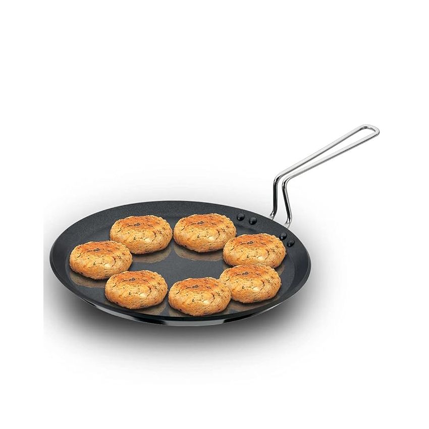Hawkins Futura 30 cm Flat Tava, Non Stick Tawa with Plastic Handle, Tawa with Rim, Pancake Pan, Flat Pan, Black (NFT30P)