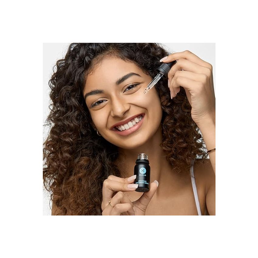 SUGAR Cosmetics - Aquaholic Hyaluronic Serum - Hydrating Serum Infused With Hydraulic Acid - For Firmer, Smoother and Plumper Looking Skin