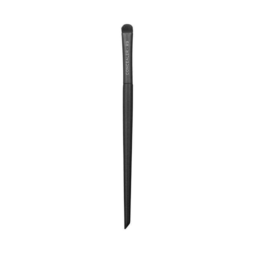 RENEE Professional Makeup Brush with Easy-to-Hold, Ultra Soft Bristles for Precise Application & Perfectly Blended Look, Concealer Brush R9, 1Pc