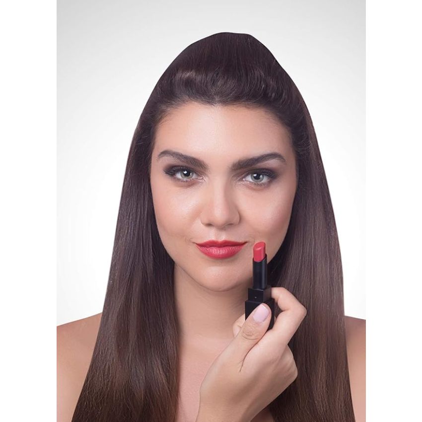 SUGAR Cosmetics Nothing Else Matter Longwear Matte Lipstick | Lasts Up To 8+ Hours| 100% Vegan | 3.5gm - 02 Red Rush (Red with hints of pink, orange)
