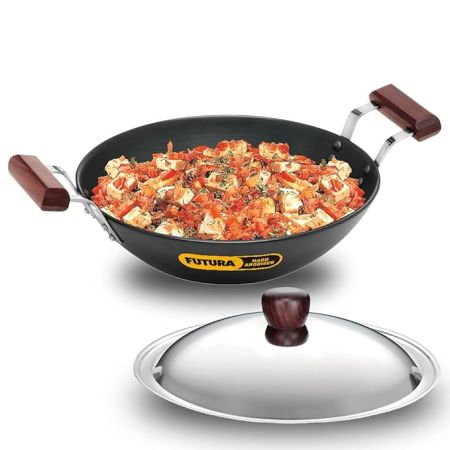 Hawkins Futura 2.5 Litre Deep Fry Pan, Hard Anodised Kadai with Stainless Steel Lid, Flat Bottom Induction Kadhai, Black (IAD25S)